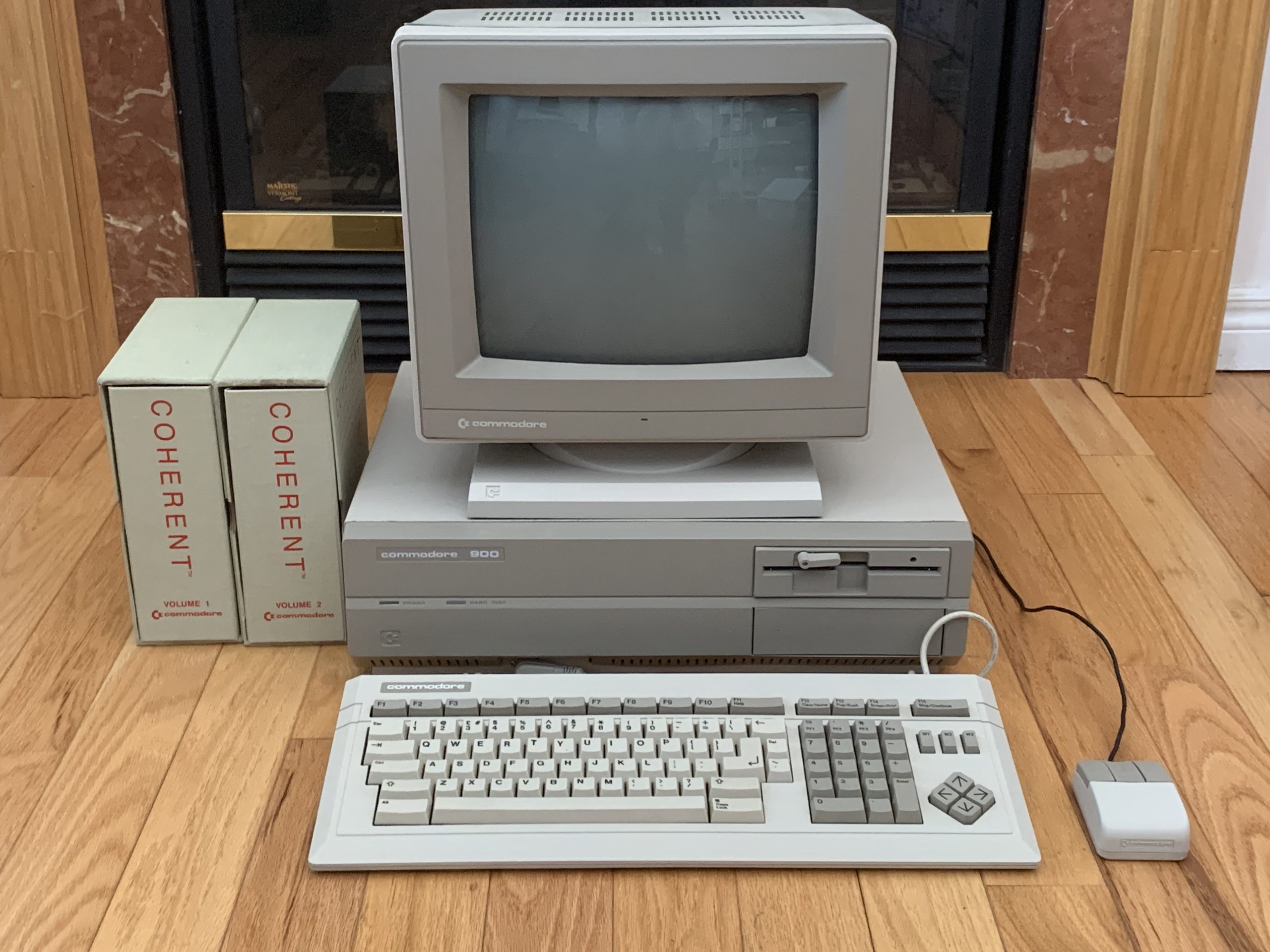 Commodore 900: The Unix-like workstation/server that was eclipsed by Amiga  –